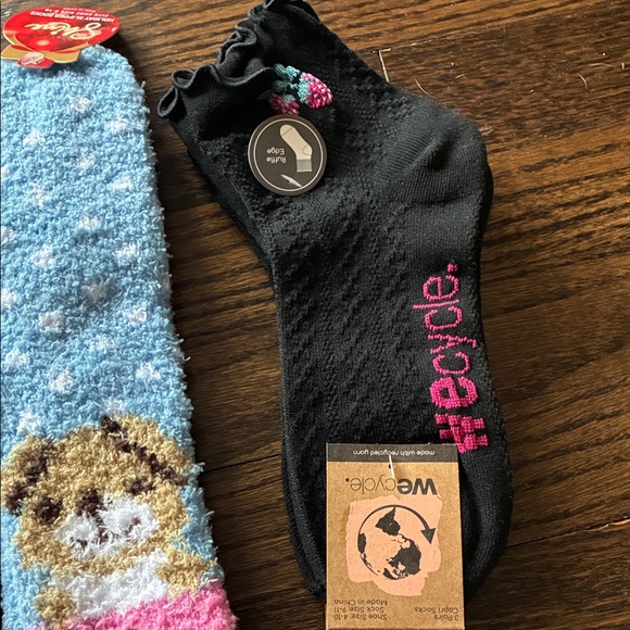 Assorted Colorful Socks Collection - Picture 4 of 6